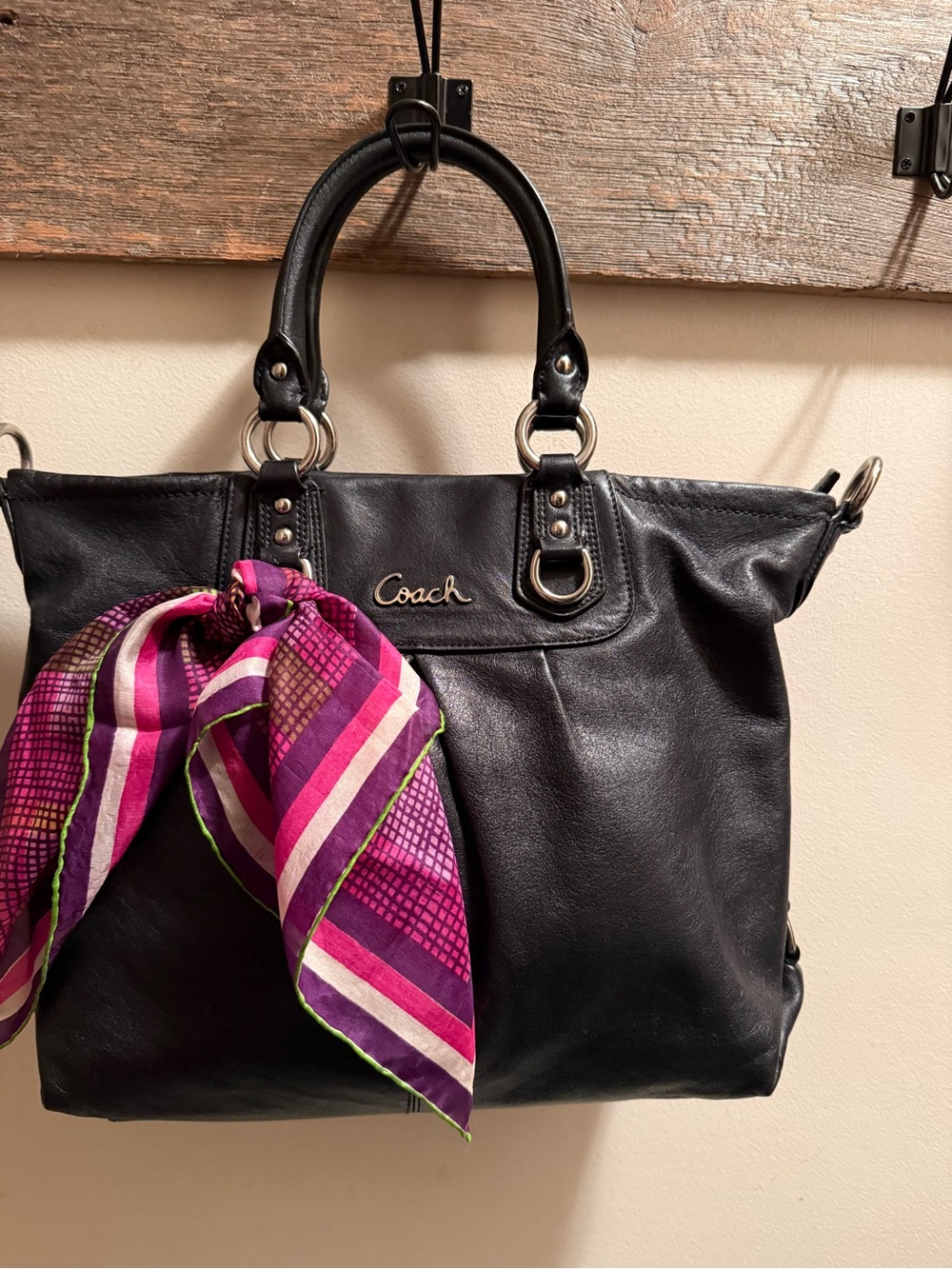 Coach Authentic Ashley Large Leather Tote / Shoulder Bag – Style F15513